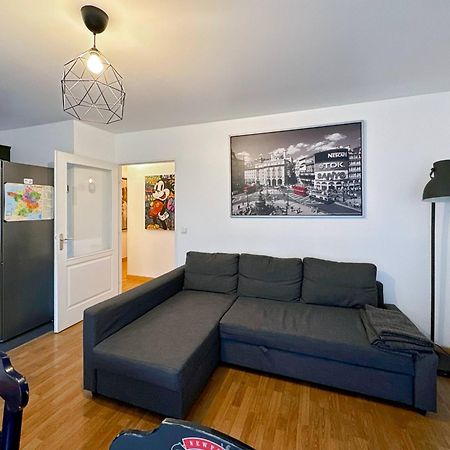 Les Paves De Prague - Appartement Pour 4 A 10 Minutes De Disneyland Paris Montévrain Exterior foto